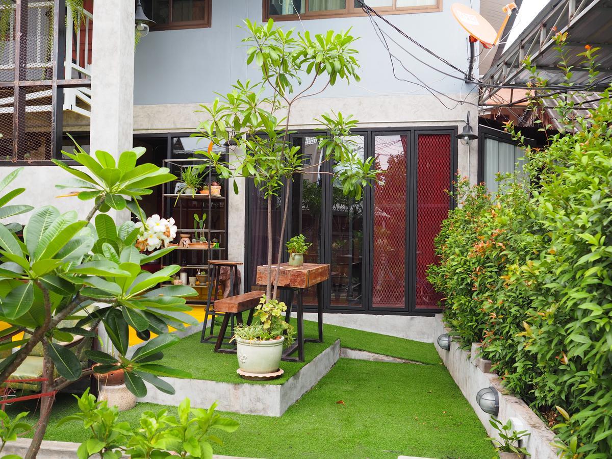 Bed Terminal Hostel Chiang Mai Exterior photo